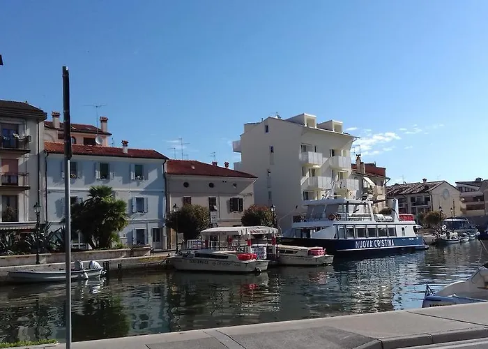 Riva San Vito 2 Appartement *